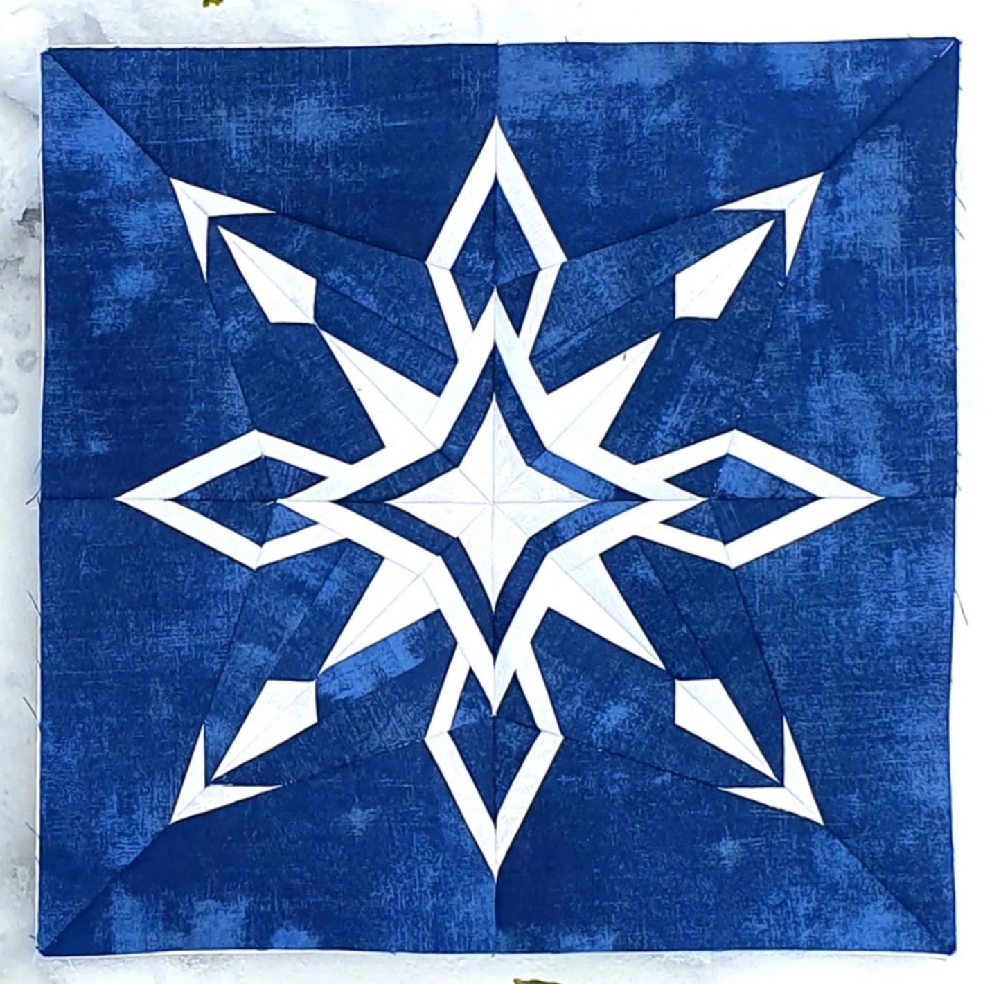 Snowflake "December"